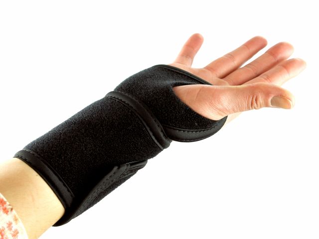 Órtese de Punho em Neoprene - Bilateral - Mercur Órtese de Punho em Neoprene - Bilateral - Mercur