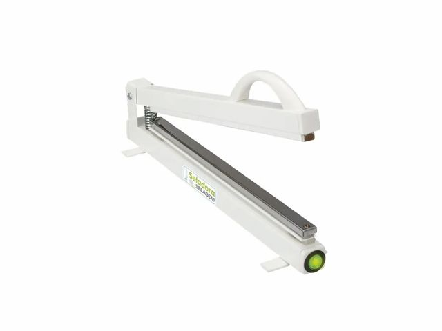 Negatoscópio Slim Panorâmico, Permite uma Visualização mais Uniforme e Sem Área de Sombra, com Baixo Consumo de Energia  - Biotron