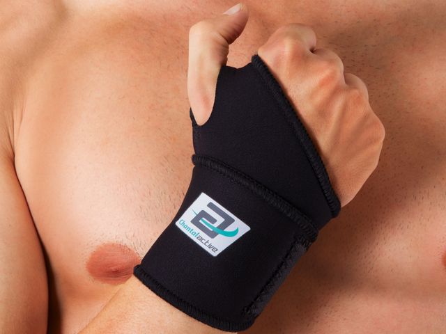 Munhequeira Boomerang Ajustável - com Suporte Dorsal - Preto - Chantal Munhequeira Boomerang Ajustável - com Suporte Dorsal - Preto - Chantal